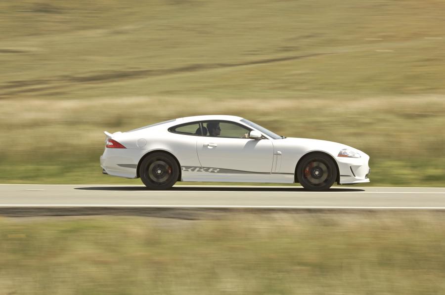  Jaguar XKR Speed 2010 года  (фото 37 из 38)